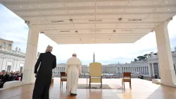 Papa Francesco durante una udienza generale in piazza San Pietro / Vatican Media / ACI Group