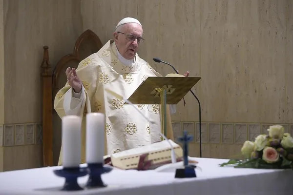 Papa Francesco durante una Messa a Santa Marta / L'Osservatore Romano / ACI Group