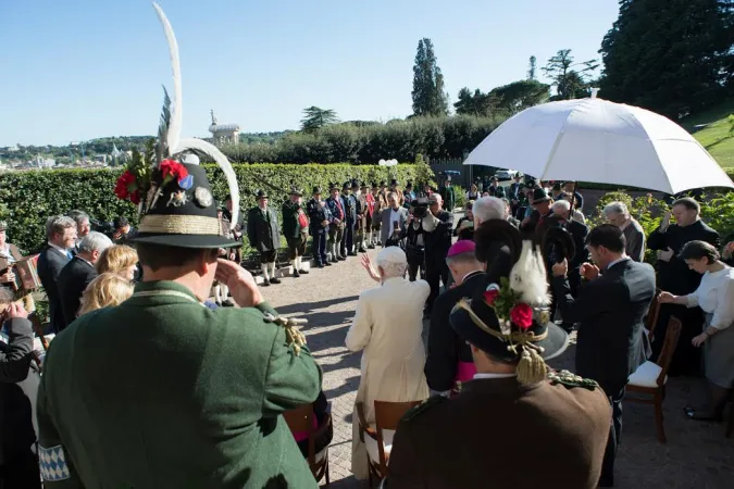 La festa per i 90 anni di Papa Benedetto |  | L'Osservatore Romano