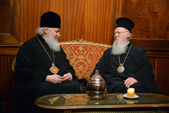 Kirill e Bartolomeo | I Patriarchi Kirill (a sinistra) e Bartolomeo (a destra) durante un incontro del 2014 | mospat.ru