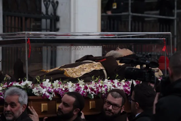 L'arrivo delle spoglie di Padre Pio a San Lorenzo fuori Le Mura, 3 febbraio 2016  / Alexey Gotovsky / ACI Group 