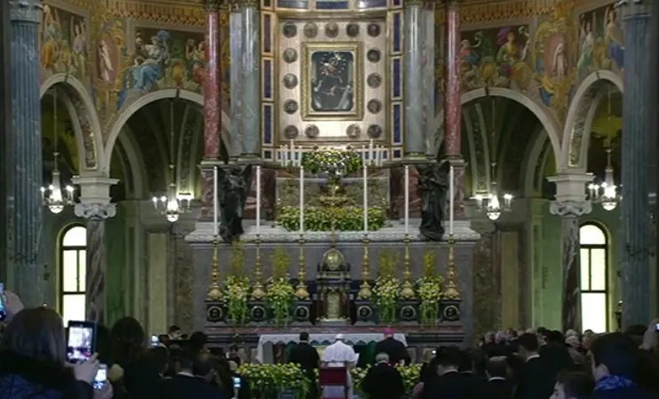 Papa Francesco Pompei | Papa Francesco prega a Pompei | CTV