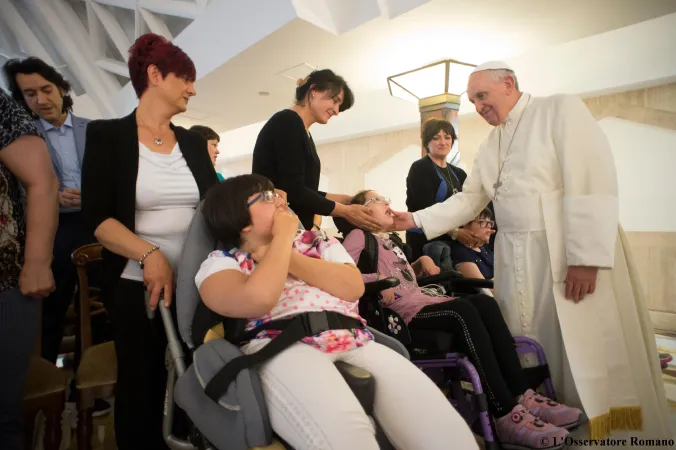 Papa Francesco disabili | L'incontro di oggi a Casa Santa Marta | © L'Osservatore Romano Foto