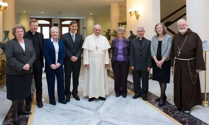 Un incontro del primo nucleo della Pontificia Commissione per la Tutela dei Minori con Papa Francesco |  | Vatican Media, ACI group