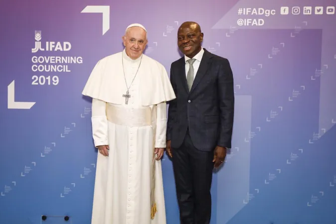 Papa Francesco e Gilbert Houngbo | Papa Francesco con il presidente dell'IFAD Gilbert Houngbo, IFAD, 14 febbraio 2019 | Twitter @IFAD