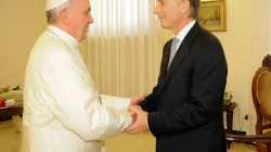 Il neo presidente argentino Mauricio Macrì quando andò a visitare il Papa nel 2013  / Facebook Mauricio Macrì