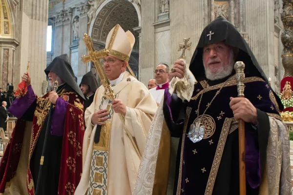 Santa Messa per il centenario del Martirio armeno - Basilica Vaticana, 12 aprile 2015 / L'Osservatore Romano 