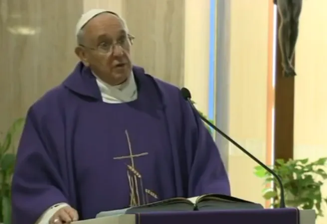 Papa Francesco a Santa Marta | Papa Francesco durante una omelia nella cappella della Domus Sanctae Marthae | CTV