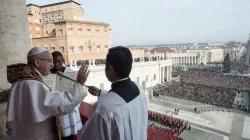 Papa Francesco durante la benedizione Urbi et Orbi del Natale 2016 / Vatican Media / ACI Group