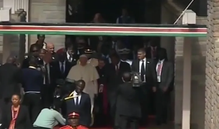 Il Papa in aeroporto  |  | CTV