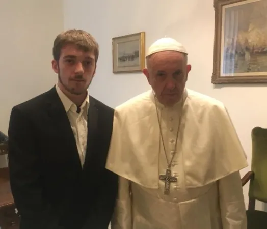 Il Papa e Thomas Evans |  | Alfie's Army, pagina twitter