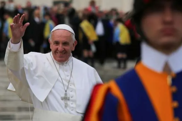 Papa Francesco durante una celebrazione in piazza San Pietro / Daniel Ibanez / ACI Group 