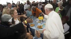 Papa Francesco a Washington, durante l'incontro con i senzatetto, settembre 2015 / L'Osservatore Romano / ACI Group