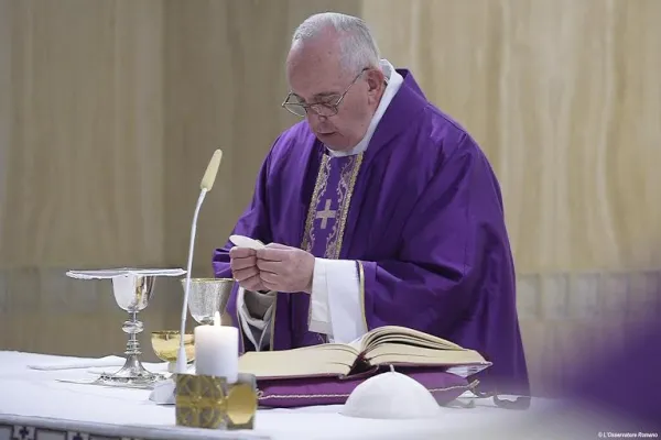 Un momento di una Messa a Santa Marta / © L'Osservatore Romano Photo