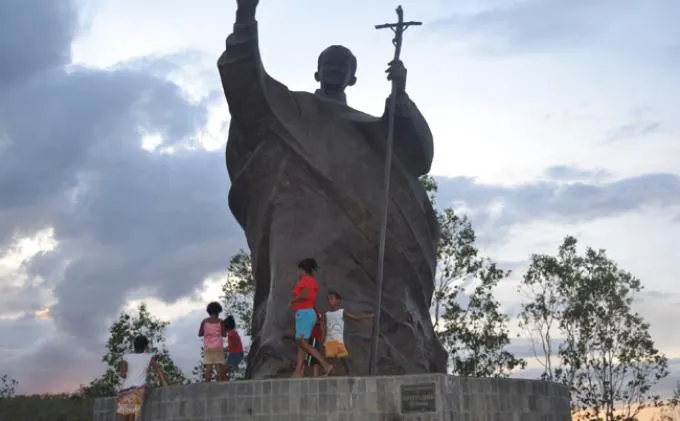 Il monumento a San Giovanni Paolo II a Taci Tolu |  | pontianak.tribunnews.com