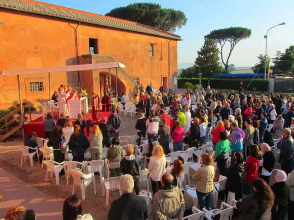 Una immagine dell'arrivo del pellegrinaggio alla casa di Maria Goretti  |  | Diocesi di Latina 