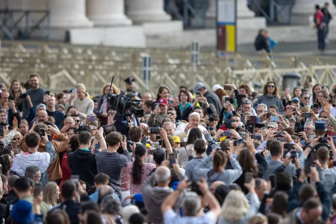 Papa Francesco durante un'udienza generale |  | Daniel Ibanez / ACI group