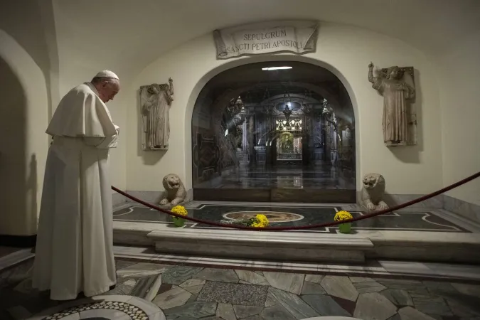 Papa Francesco, Grotte Vaticane | Papa Francesco nelle Grotte Vaticane, 2 novembre 2021 | Vatican Media / ACI Group