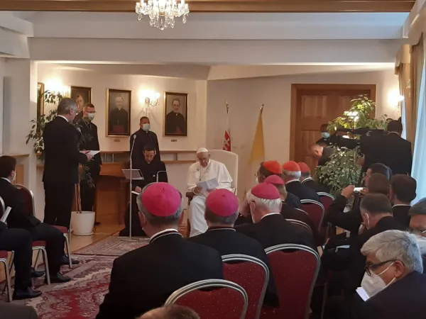 Papa Francesco a Bratislava | Papa Francesco all'incontro ecumenico nella nunziatura di Bratislava, 12 settembre 2021 | Pool  VAMP