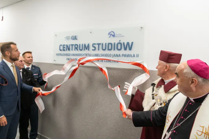 Alcuni momento della inaugurazione  |  | KUL