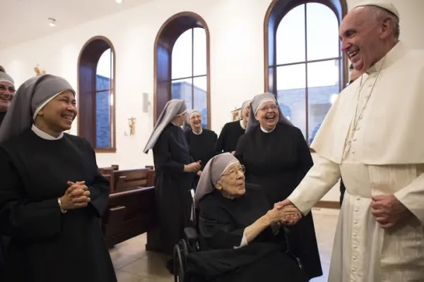 Papa Francesco incontra a Washington le Piccole Sorelle dei Poveri, 23 settembre 2016 / L'Osservatore Romano / ACI Group