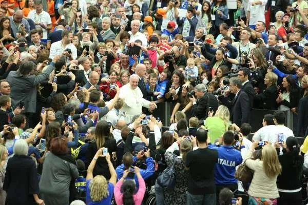 Pope Francis addresses paralympians at the Vatican | Vatican City - October 4, 2014: Pope Francis greets paralympians in the Vatican's Paul VI Hall on Oct. 4, 2014. | Daniel Ibáñez / Catholic News Agency