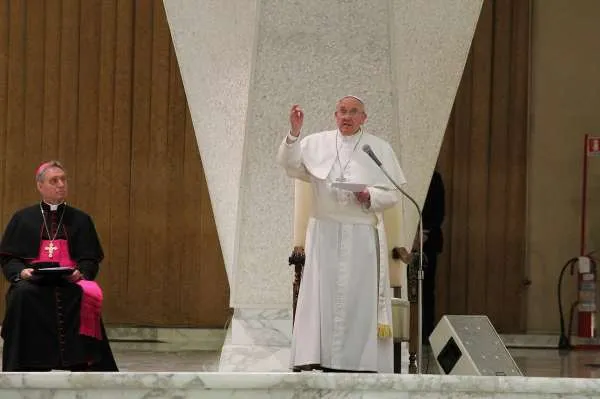 Papa Francesco durante una udienza in Aula Paolo VI  |  | CNA