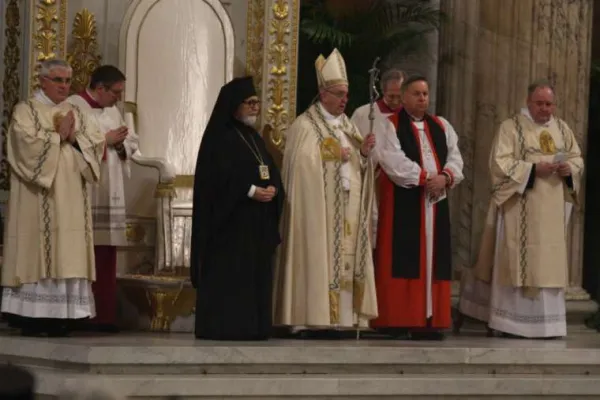 Papa Francesco durante i Vespri ecumenici in San Paolo Fuori le Mura del 2017 / Daniel Ibanez / ACI Group