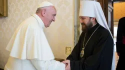 Il metropolita Hilarion durante l'ultima visita resa a Papa Francesco, il 27 settembre 2017  / L'Osservatore Romano / ACI Group