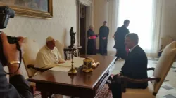 Papa Francesco e il presidente della Repubblica di Macedonia Ivanov / Martha Calderon / ACI Group