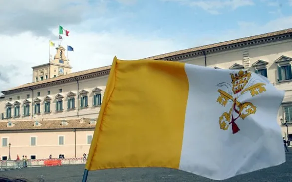 Quirinale | La bandiera vaticana sventola sul Quirinale | PD