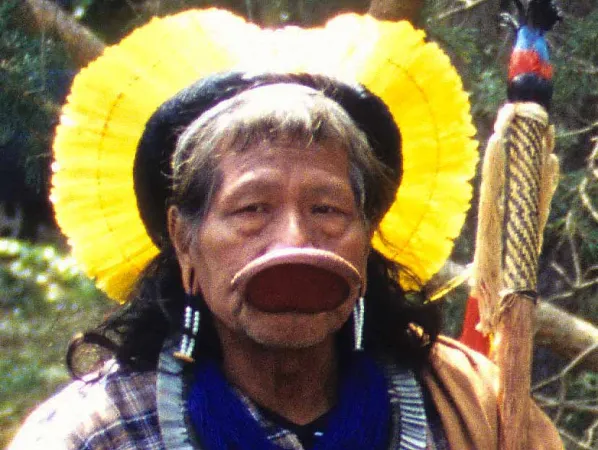 Raoni Metukire | Raoni Metukire, capo indigeno dell'Amazzonia | Wikimedia Commons 