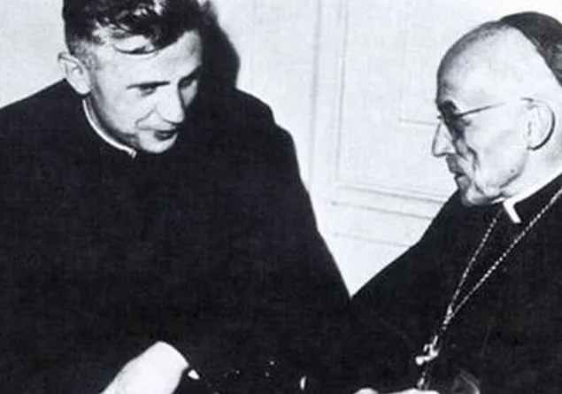 Il cardinale Frings e il suo perito teologico monsignor Joseph Ratzinger |  | Dal Libro "La mia vita" San Paolo 