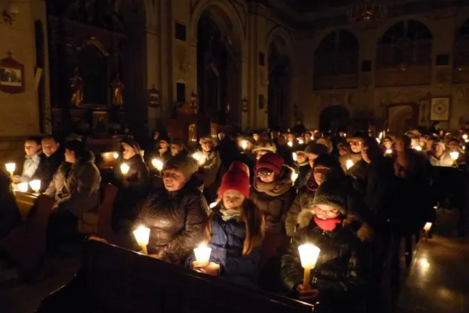 I bambini alla Messa Rorate  |  | Conferenza episcopale polacca