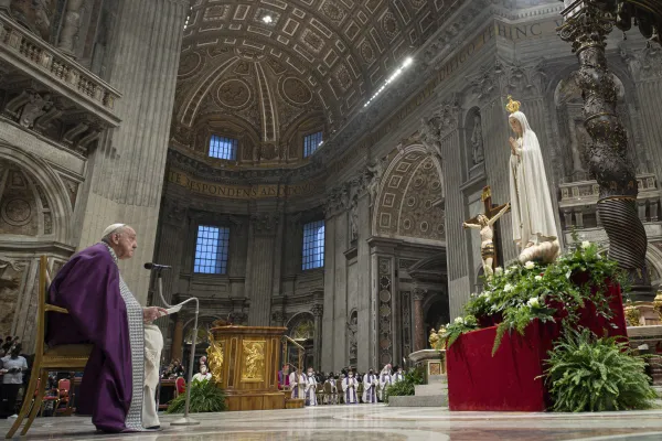 Papa Francesco durante la consacrazione di Russia ed Ucraina al Cuore Immacolato di Maria, Basilica Vaticana, 25 marzo 2022 / Vatican Media / ACI Group