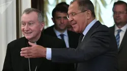 Il cardinale Parolin e il ministro degli Esteri Lavrov durante il viaggio di Parolin in Russia nel 2017 / PD