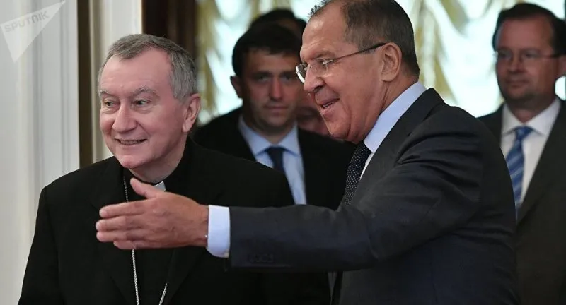 Parolin, Lavrov | Il cardinale Parolin e il ministro degli Esteri Lavrov durante il viaggio di Parolin in Russia nel 2017 | PD