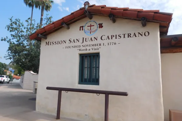 L'ingresso della missione di San Juan Capistrano, a Orange County, in California  / Andrea Gagliarducci / ACI Stampa