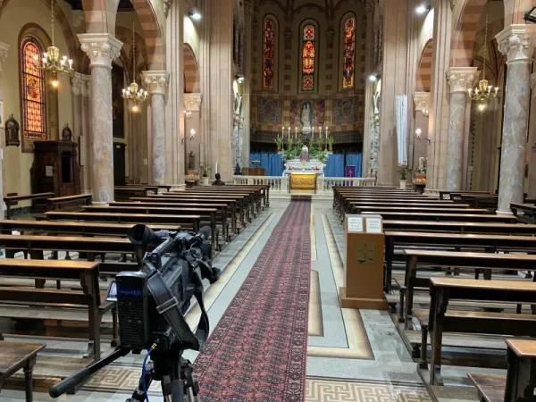 Chiesa vuota | La chiesa di San Martino a Genova senza fedeli | chiesadigenova.it