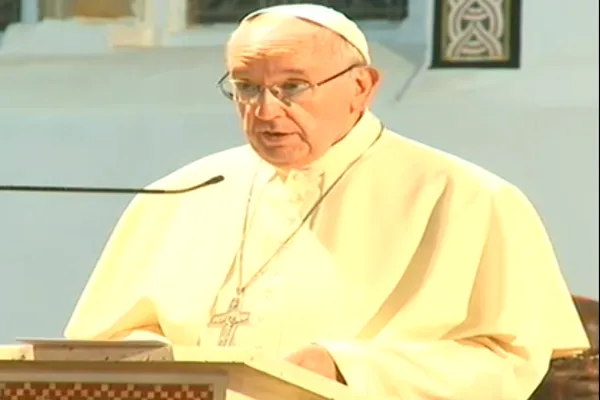 Papa Francesco parla ai seminaristi e sacerdoti dell'Uganda, Cattedrale di Kampala, Uganda, 28 novembre 2015 / CTV