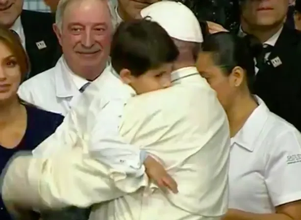 Papa Francesco all'ospedale Federico Gomez | Papa Francesco durante la visita all'ospedale Federico Gomez di Città del Messico, 14 febbraio 2016 | CTV