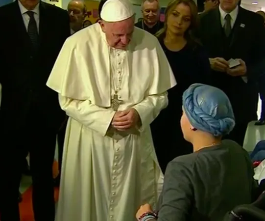 Papa Francesco all'ospedale Federico Gomez | Papa Francesco durante la visita al dipartimento oncologico dell'ospedale Federico Gomez di Città del Messico, 14 febbraio 2016 | CTV