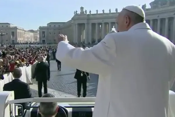 Papa Francesco durante l'udienza generale del 24 febbraio  / CTV