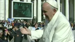 Papa Francesco durante l'udienza generale del 2 marzo 2016 / CTV