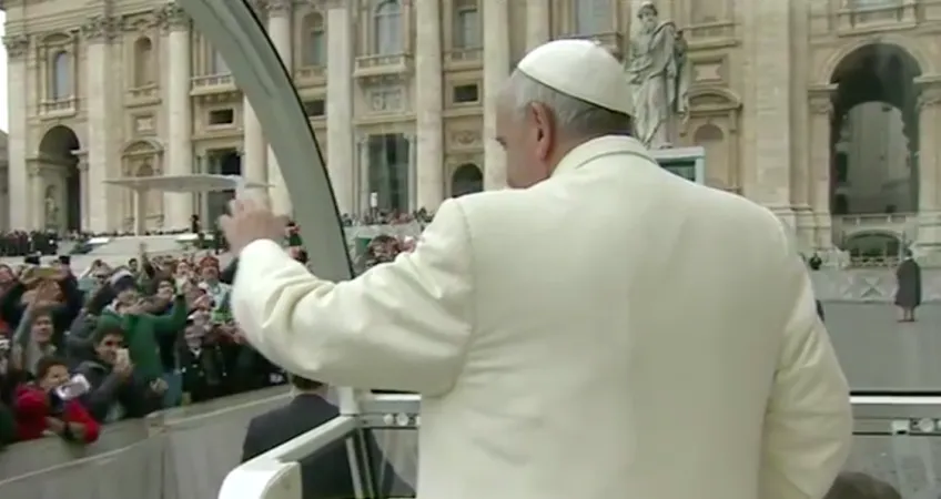 Papa Francesco all'udienza generale | Papa Francesco all'udienza generale, 23 marzo 2016 | CTV