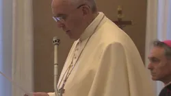 Papa Francesco durante un discorso, in uno degli incontri con la Specola Vaticana / CTV