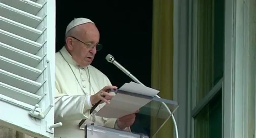 Papa Francesco all'Angelus | Papa Francesco durante l'Angelus dell'11 settembre 2016 | CTV