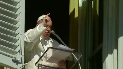 Papa Francesco durante l'Angelus del 29 ottobre 2016 / CTV