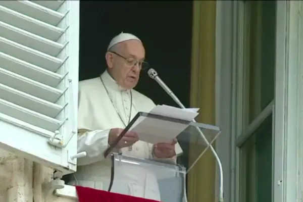 Papa Francesco durante il Regina Coeli del 15 aprile 2018 / Vatican Media - YouTube