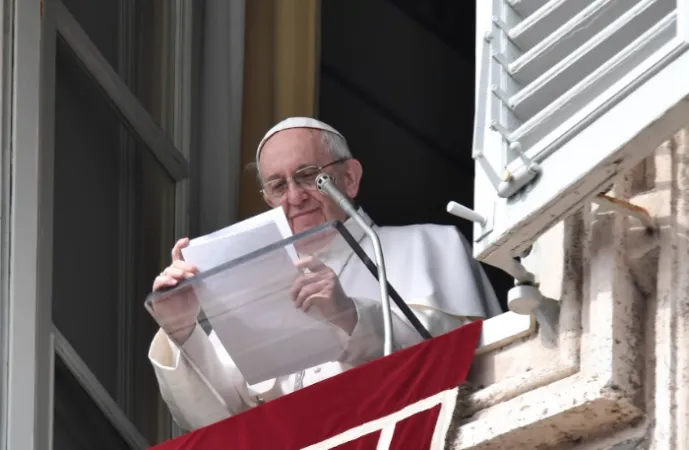 Papa Francesco guida la preghiera dell' Angelus |  | Vatican Media / Aci Group